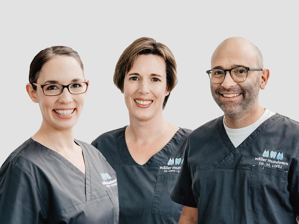 Dr. Lopez, Dr. Loth und Isabel Kremer sind Zahnärzte im Wäller Mundwerk in Daaden